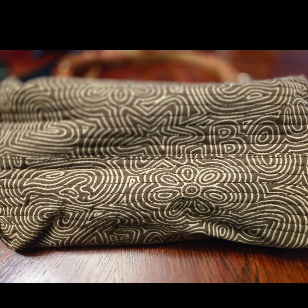 Dooney & Bourke Tan Patterned Shoulder Bag - Picture 6 of 8